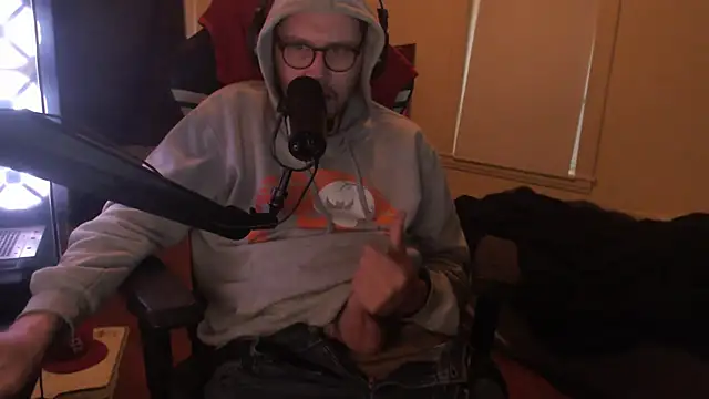 chicostick413 online show from October 12, 8:36 pm