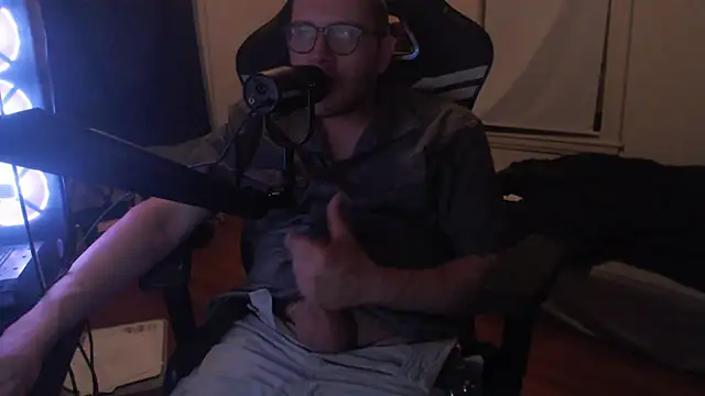 chicostick413 online show from September 19, 4:57 am