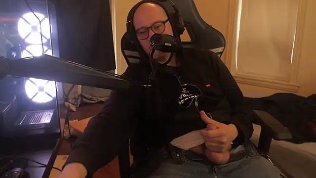 chicostick413 online show from October 22, 1:37 pm