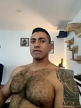 aaroncolombia online show from October 3, 9:53 pm