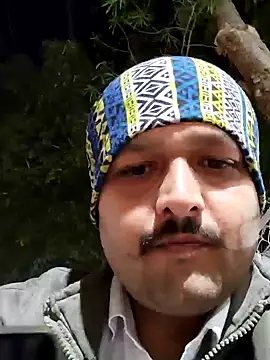 Snapshot of Akhil3290 chatting on January 10, 3:27 pm Akhil3290 online show from January 10, 3:27 pm