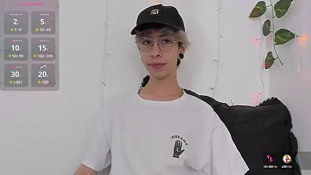  Jakke online show from January 2, 9:39 pm