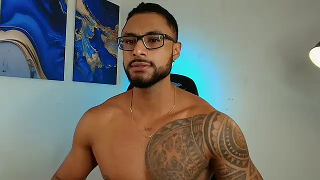 LiamGarcia1 online show from February 9, 2:00 pm