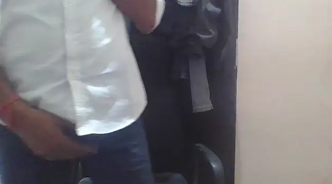 Snapshot of AuntyLover_BhabhiLover_ chatting on March 11, 1:56 pm AuntyLover BhabhiLover  online show from March 11, 1:56 pm