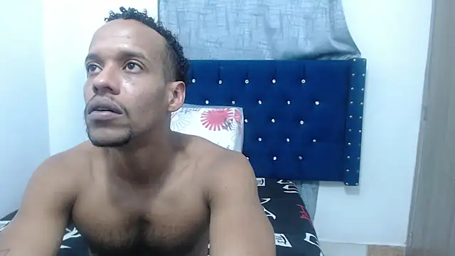Snapshot of Salomon_koude chatting on February 9, 11:58 am Salomon koude online show from February 9, 11:58 am