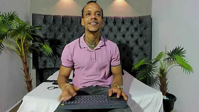 Salomon koude online show from May 11, 2:45 pm