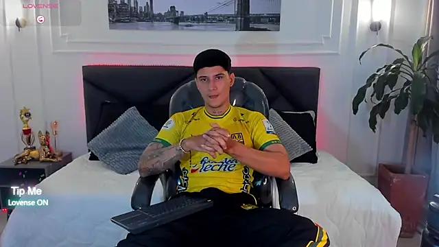 Damian23   online show from March 17, 1:02 pm