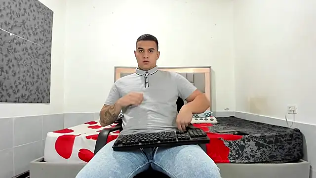 simookeler online show from February 17, 1:15 am