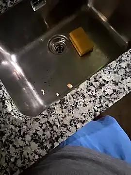 Snapshot of swisslatina8382 chatting on October 15, 10:28 pm swisslatina8382 online show from October 15, 10:28 pm