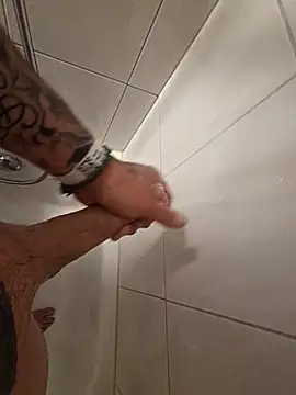 Snapshot of swisslatina8382 chatting on September 22, 9:36 pm swisslatina8382 online show from September 22, 9:36 pm