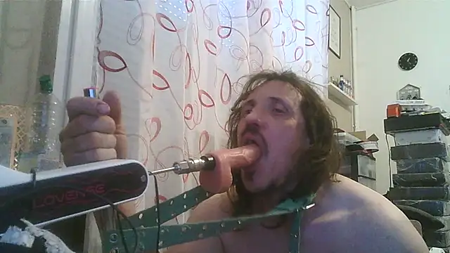 cyril020202 online show from March 10, 1:39 pm