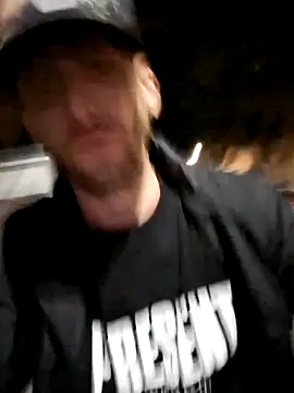 Chaooss1 online show from April 28, 8:35 pm