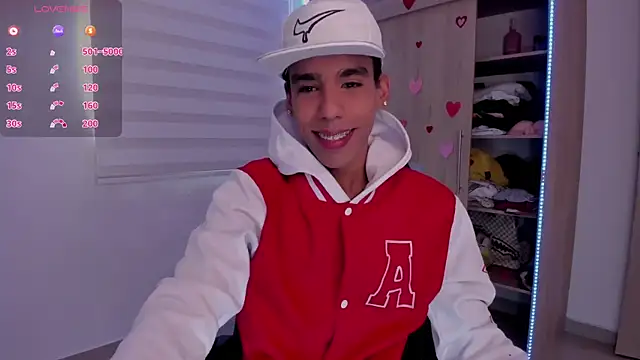 Snapshot of aldrinwhite chatting on February 12, 2:43 pm aldrinwhite online show from February 12, 2:43 pm