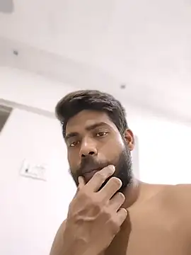 INDIANBOY7439 online show from April 10, 6:26 pm