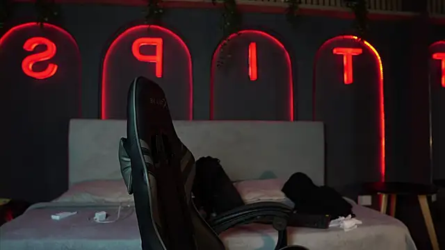 Austin bolt online show from February 4, 3:23 am