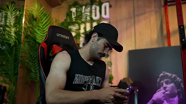 Austin bolt online show from December 12, 2:04 am