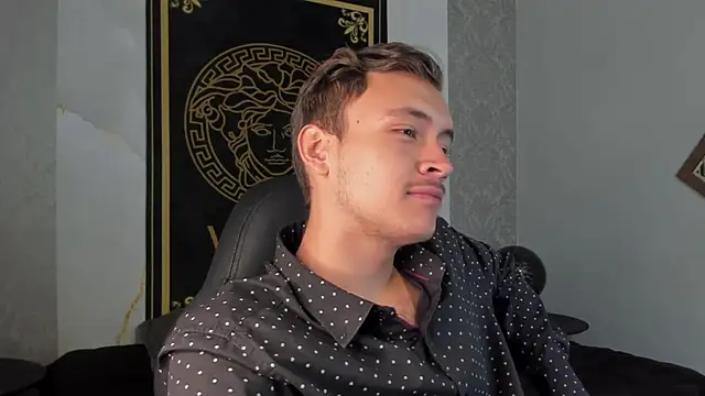 Desmon Clark online show from January 7, 7:49 pm