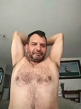 RogueTraveler online show from February 8, 2:27 pm