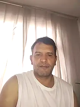 RogueTraveler online show from March 4, 3:37 pm