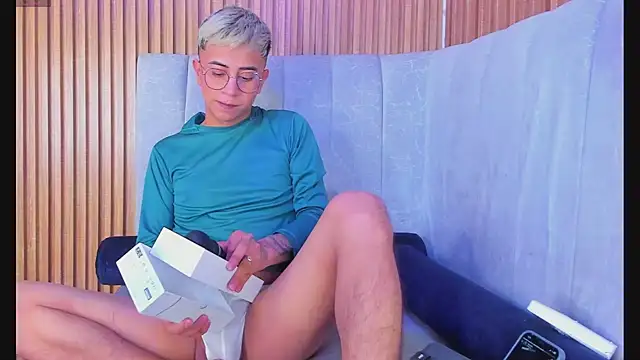 dylan park online show from December 28, 2:44 pm