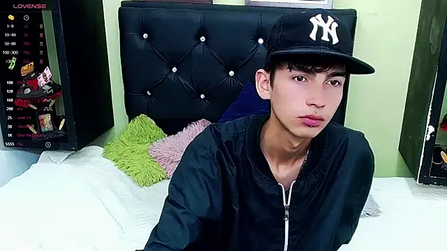 ttimy x boy online show from January 22, 9:00 pm