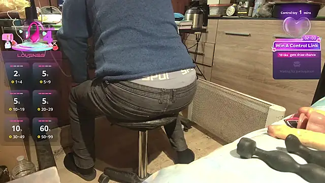 misteryman1956 online show from April 11, 7:45 am