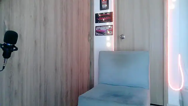 Aaron kwok28 online show from September 26, 9:45 pm