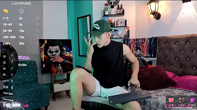 flowers18 online show from December 4, 10:50 pm