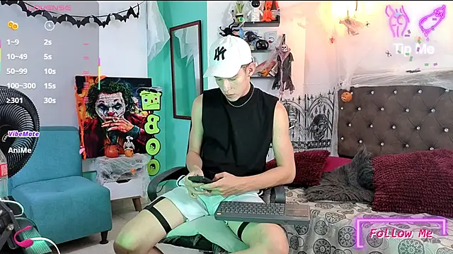 flowers18 online show from October 25, 10:22 pm