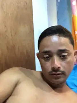 isacalejandroo online show from February 14, 7:44 pm