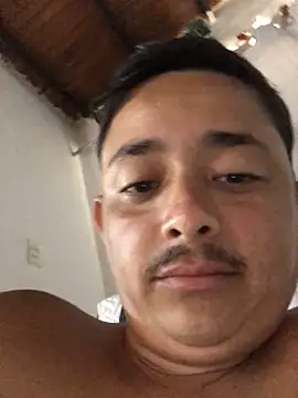 isacalejandroo online show from March 5, 1:28 pm