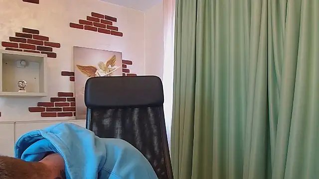 Snapshot of KavinAkul chatting on October 9, 10:09 am KavinAkul online show from October 9, 10:09 am