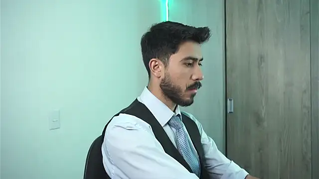 dam0n fr0st online show from December 17, 7:15 pm