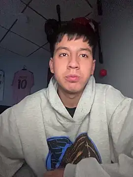 Stiven 017 online show from January 15, 1:31 am