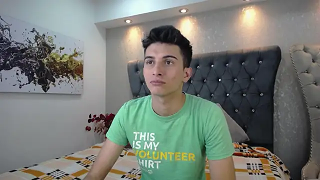 Snapshot of MrWilliseo chatting on January 19, 7:58 pm MrWilliseo online show from January 19, 7:58 pm