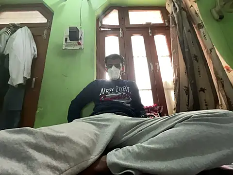 Snapshot of checkyourdadddy chatting on February 1, 5:49 am checkyourdadddy online show from February 1, 5:49 am