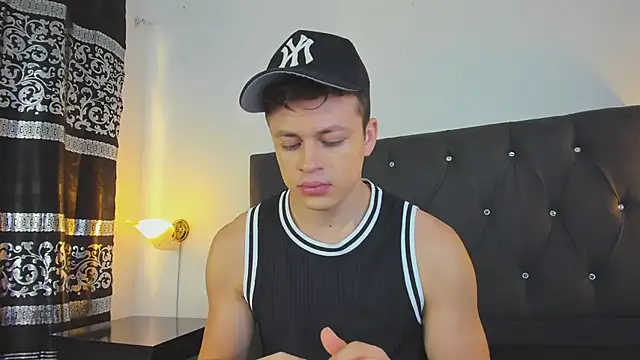 Angel Cuervo online show from January 8, 12:37 pm