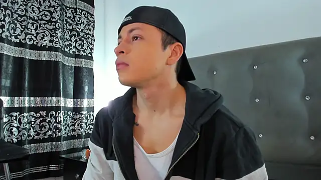 Angel Cuervo online show from December 14, 12:23 pm