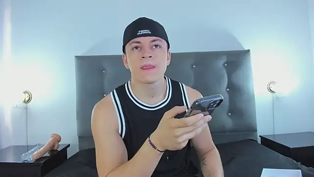 Angel Cuervo online show from December 2, 12:16 pm