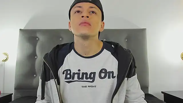 Angel Cuervo online show from December 28, 12:47 pm