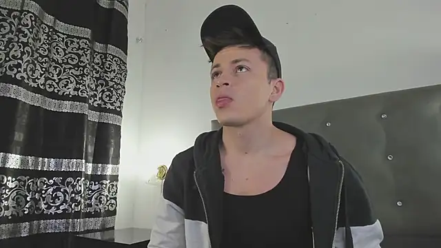 Angel Cuervo online show from January 3, 12:30 pm