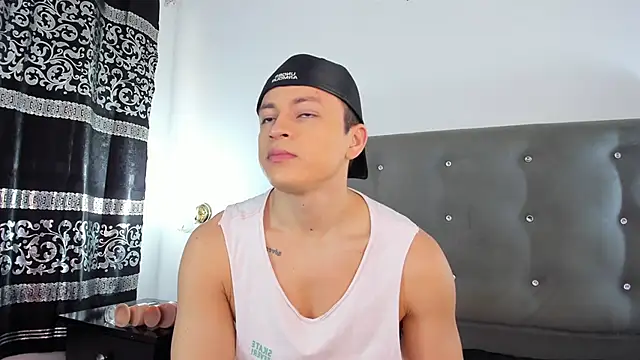 Angel Cuervo online show from December 10, 12:27 pm