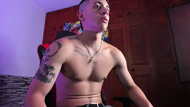 Dimitri higth420 online show from February 9, 9:17 pm