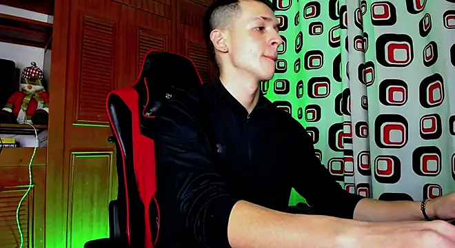 Dimitri higth420 online show from December 14, 1:06 am