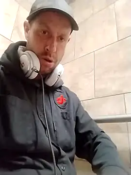 axelongshaft69 online show from February 19, 6:37 pm