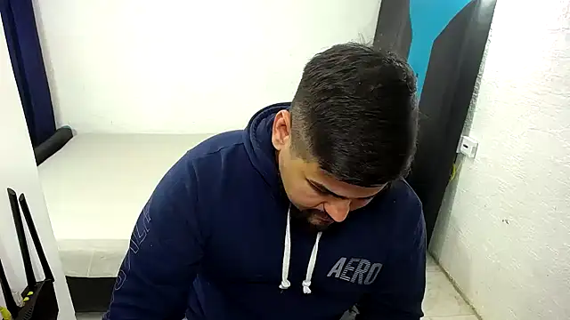 pitbullveryhot online show from October 13, 12:44 pm