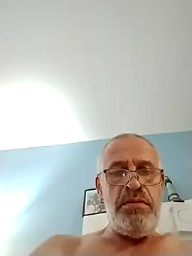 geilerschwanz64 online show from October 8, 3:38 pm