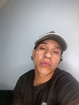 EduardoTitan97 online show from October 13, 9:48 am