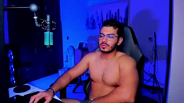 BrunoD31 online show from November 28, 4:04 am