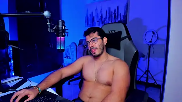 BrunoD31 online show from November 18, 5:11 am